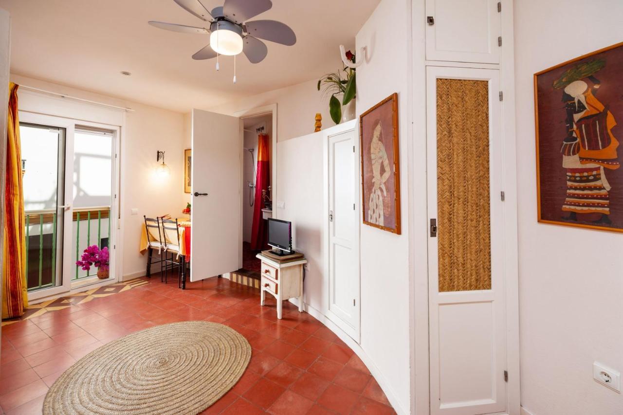 Gloria 3 Apartment โกนิล เด ลาฟรอนเตรา ภายนอก รูปภาพ